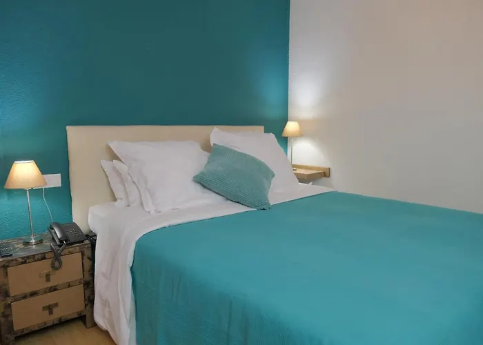 Hotel Arbre De Neu